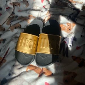 Nike slides
